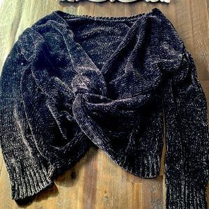 Design Lab Twist Knot Sweater